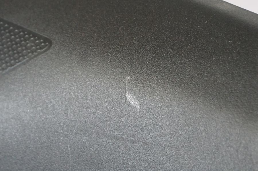 Baksidan på Bensintankskåpa från en Kawasaki Z 900 -2019 motorcykel.