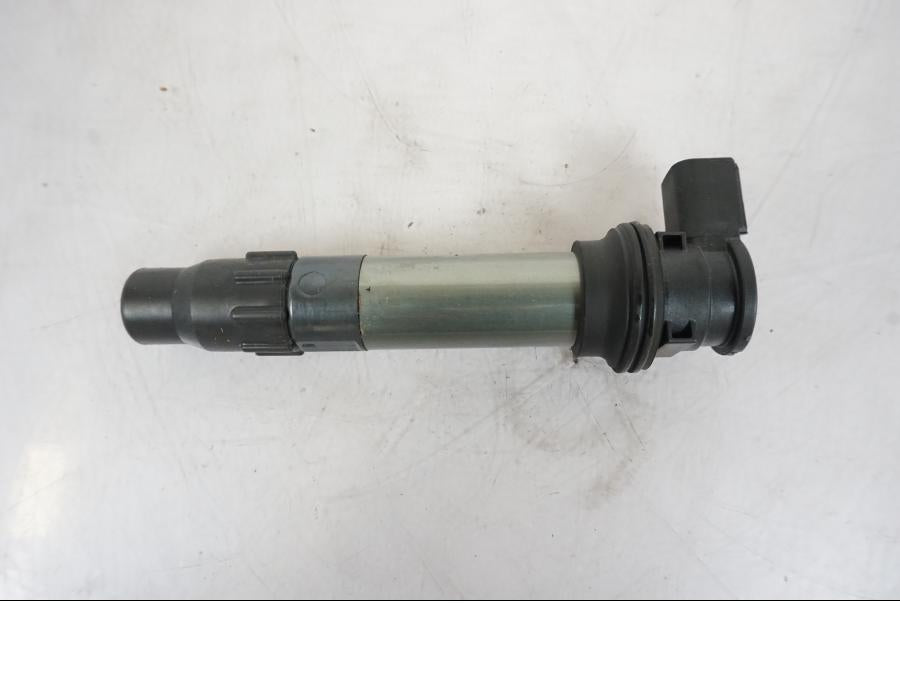 Baksidan på Tändspole från en Honda VFR 1200 -2010 motorcykel.