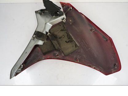 Snett nerifrån på Sidkåpa från en Honda VFR 1200 -2010 motorcykel.