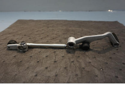 Baksidan på Växelpedal från en Yamaha FJR 1300 -2004 motorcykel.