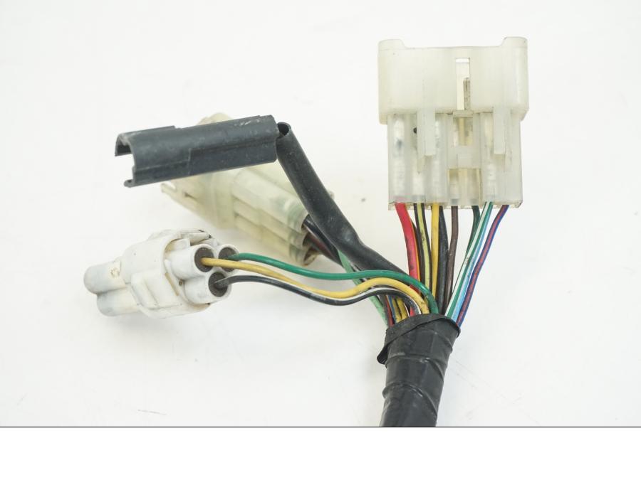 Snett nerifrån på Kabelstam från en Yamaha YZF 1000 R1 -2004 motorcykel.