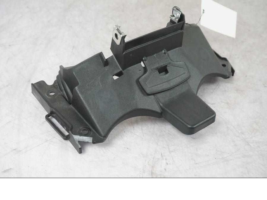 Framsidan på Sadelfäste från en BMW F 800 R -2018 motorcykel.