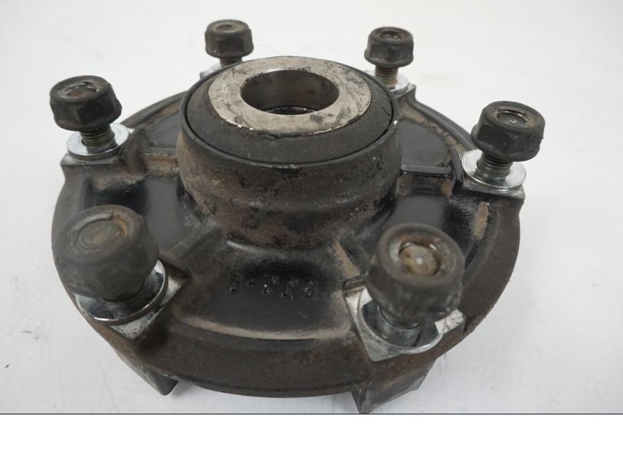 Snett uppifrån på Drevfäste från en Honda XL 1000 V -2008 motorcykel.