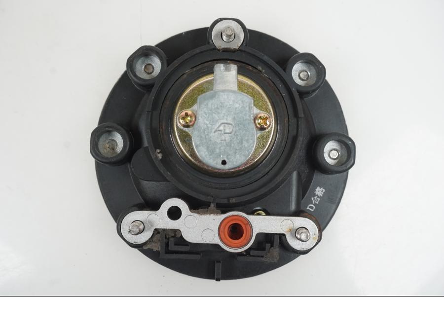 Snett nerifrån på Låssats från en Yamaha XJ 900 -1997 motorcykel.