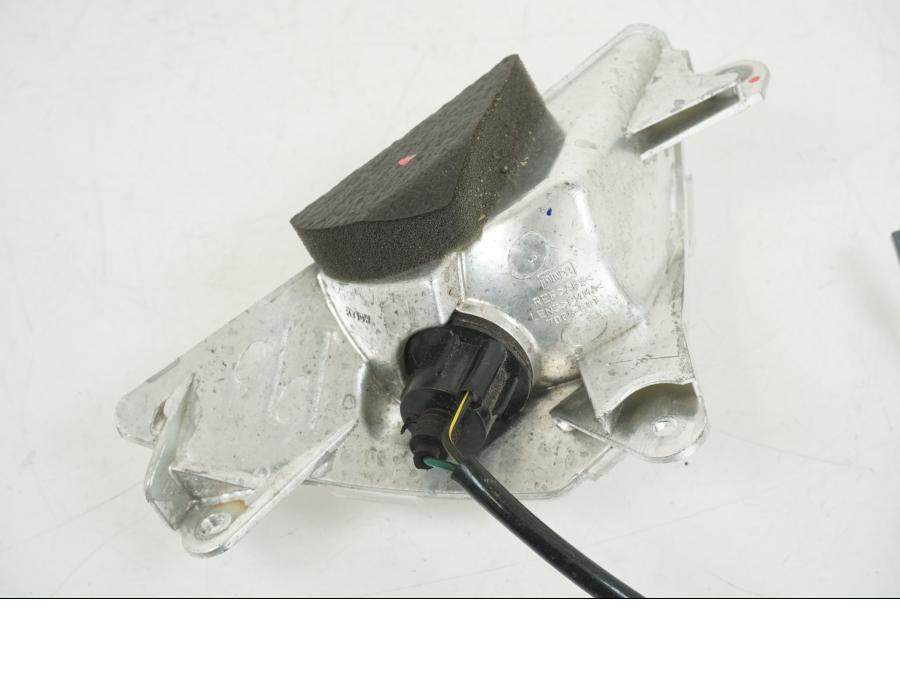 Snett uppifrån på Blinkers från en Kawasaki ER-6F -2016 motorcykel.