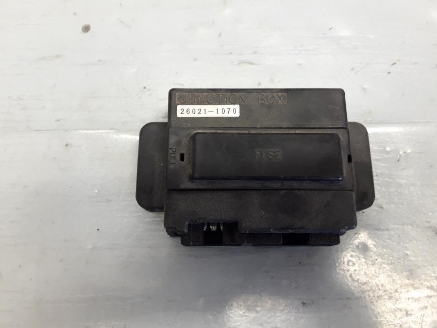 Framsidan på Reläbox från en Kawasaki ZZR 1100 -1990 motorcykel.