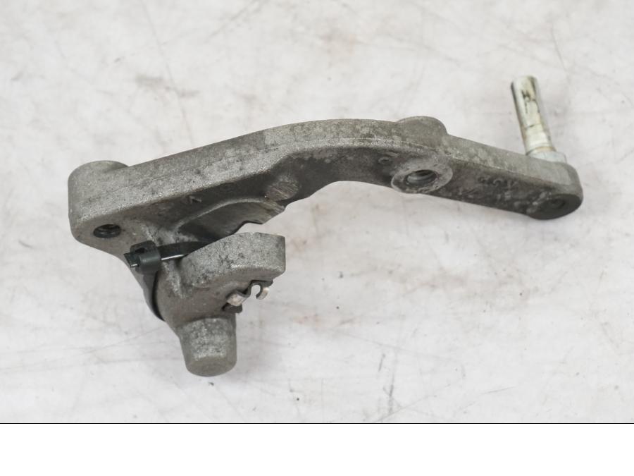 Baksidan på Bromsoksfäste från en Honda CTX 1300 -2014 motorcykel.