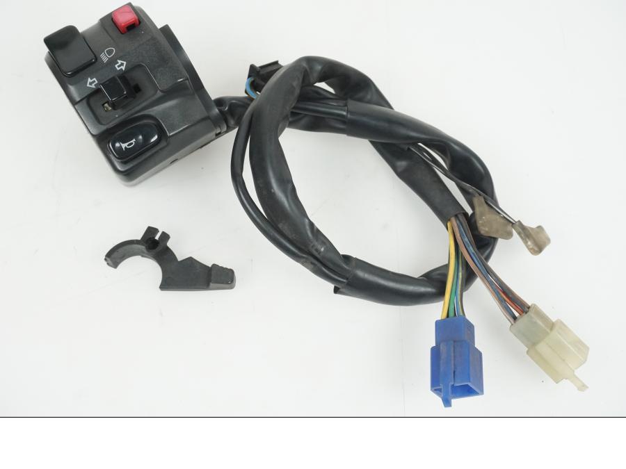 Framsidan på Styrelreglage från en Yamaha XJ 900 -1997 motorcykel.