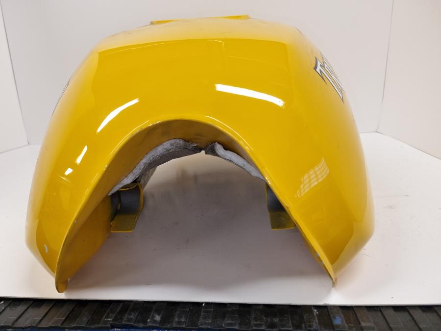 Baksidan på Bensintank från en Triumph Alla -1999 motorcykel.