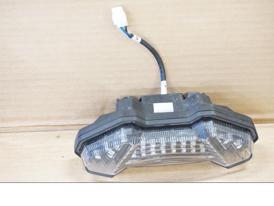 Framsidan på Baklampa från en Yamaha MT-09 Tracer -2019 motorcykel.