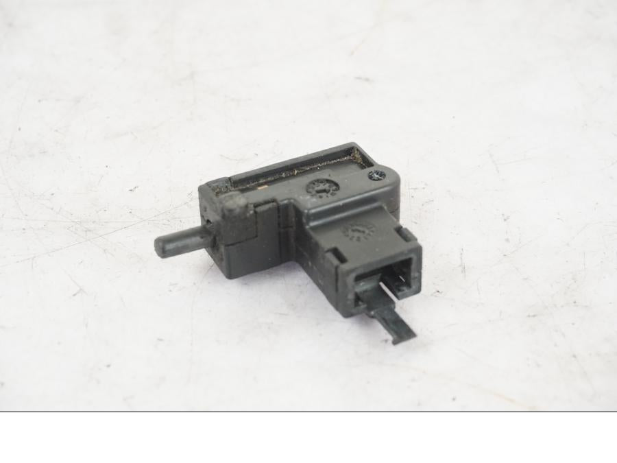 Framsidan på Kopplingskontakt från en Yamaha XVS 1100 -2000 motorcykel.