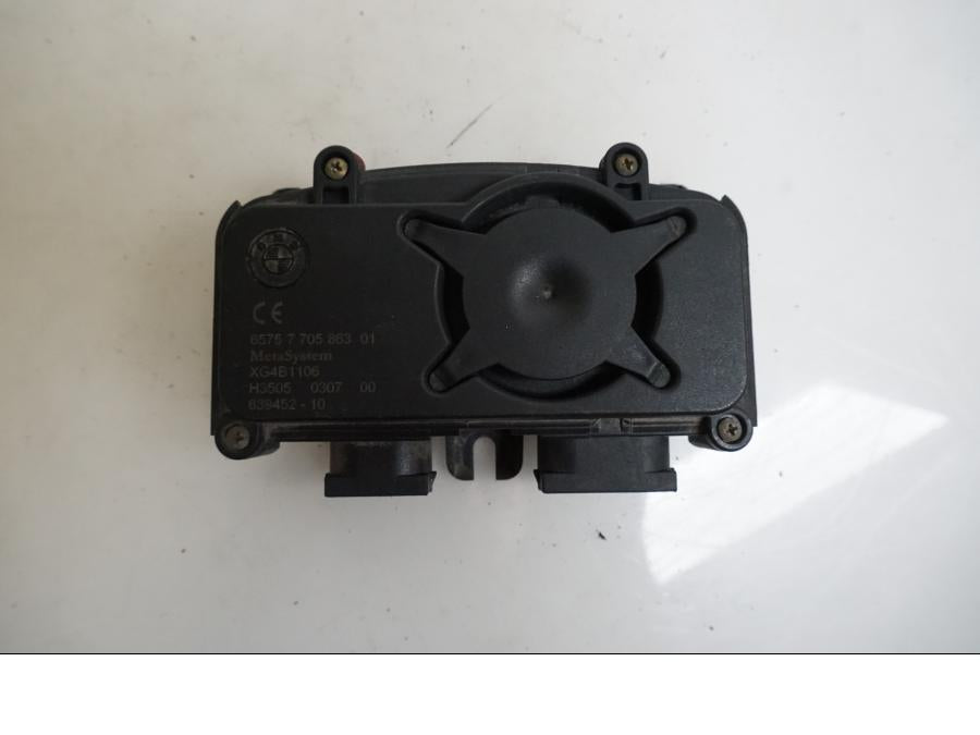 Snett nerifrån på Låssats från en BMW K 1200 S -2007 motorcykel.