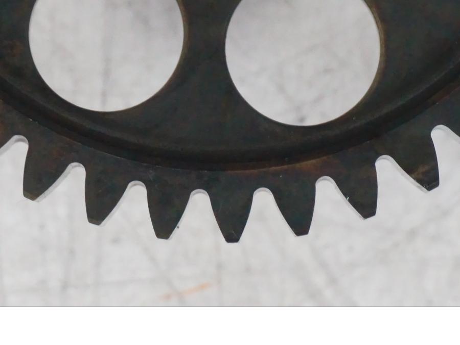 Vänster sida på Kamkedjedrev från en KTM 1190 Adventure -2015 motorcykel.