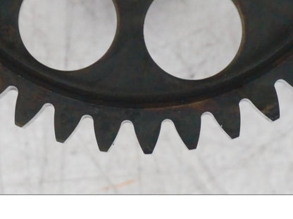 Vänster sida på Kamkedjedrev från en KTM 1190 Adventure -2015 motorcykel.