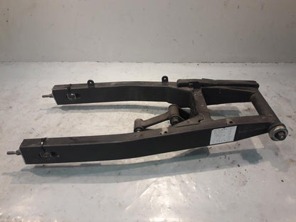 Baksidan på Sving från en Yamaha WR 125 -2010 motorcykel.