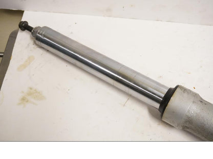 Vänster sida på Gaffelben från en BMW R 1100 RT -2000 motorcykel.