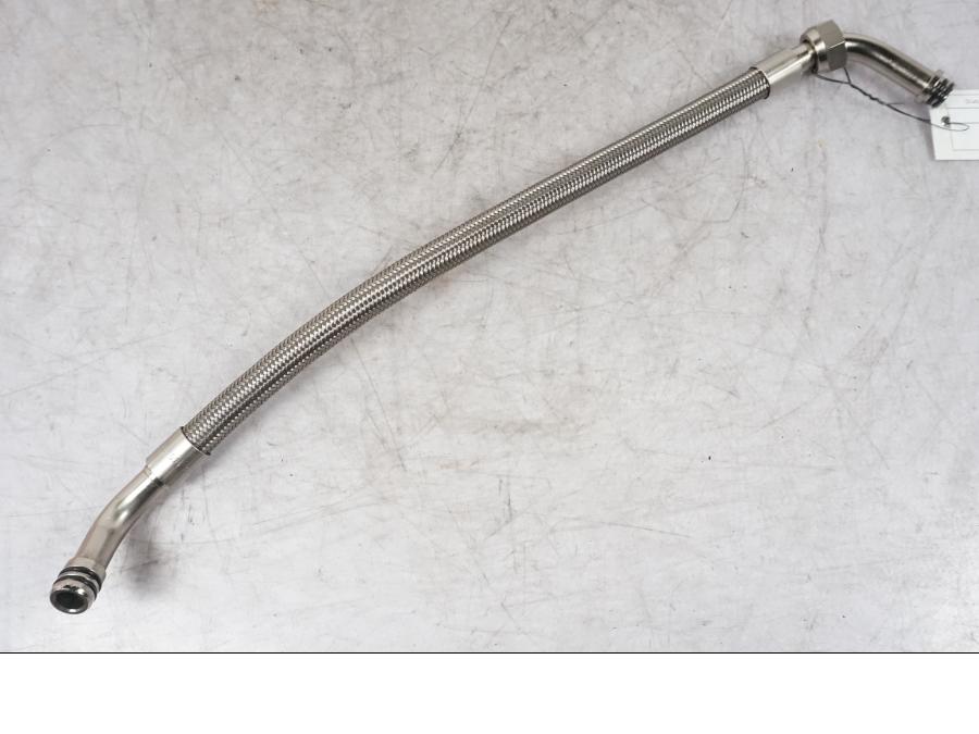 Framsidan på Oljekylrör från en Ducati Multistrada V4 -2024 motorcykel.