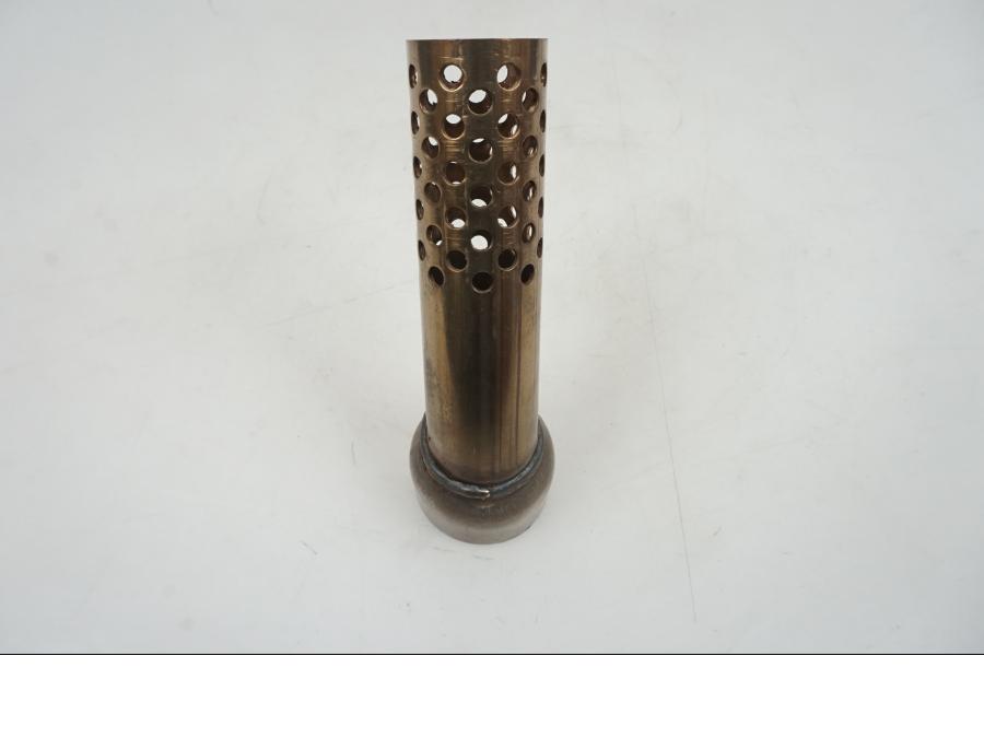 Höger sida på DB-killer från en Kawasaki ZX-4R -2024 motorcykel.