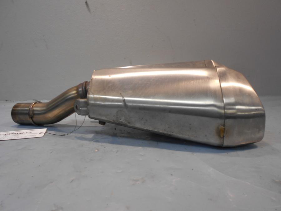 Vänster sida på Ljuddämpare från en Kawasaki Z 1000 -2014 motorcykel.