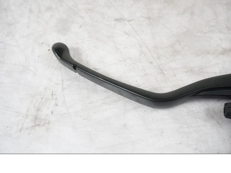 Höger sida på Kopplingsgrepp från en BMW F 800 R -2018 motorcykel.