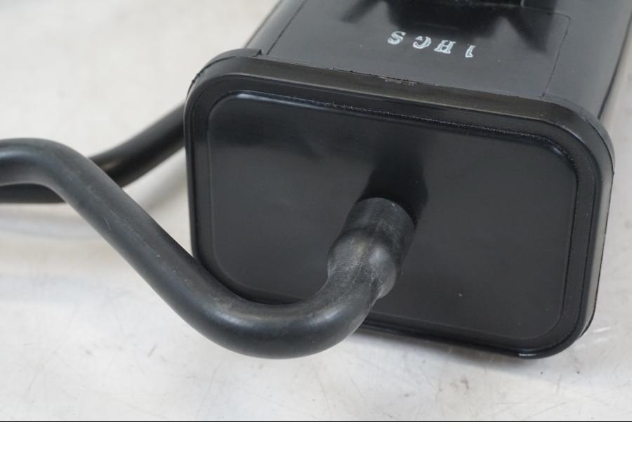 Extrabild2 på Bensintanksavluftare från en Triumph Speed Triple -2021 motorcykel.