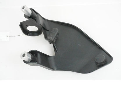 Vänster sida på Tankkåpa från en KTM 1090 Adventure -2018 motorcykel.