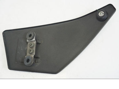 Snett uppifrån på Sidopanel från en Yamaha XV 1700 -2004 motorcykel.