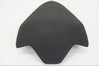 Baksidan på Sadel från en Ducati Streetfighter V4 -2020 motorcykel.