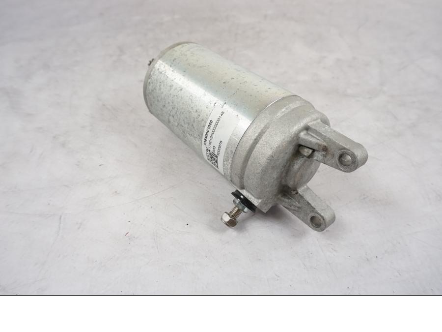 Baksidan på Startmotor från en KTM 790 Duke -2018 motorcykel.