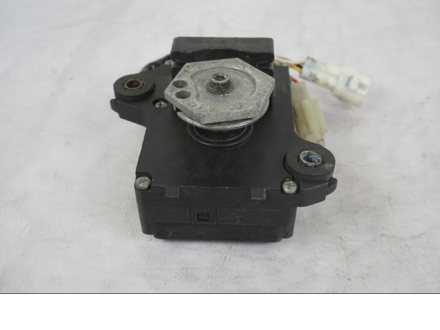 Snett nerifrån på Avgasspjällmotor från en Suzuki GSX-R 1000 -2005 motorcykel.