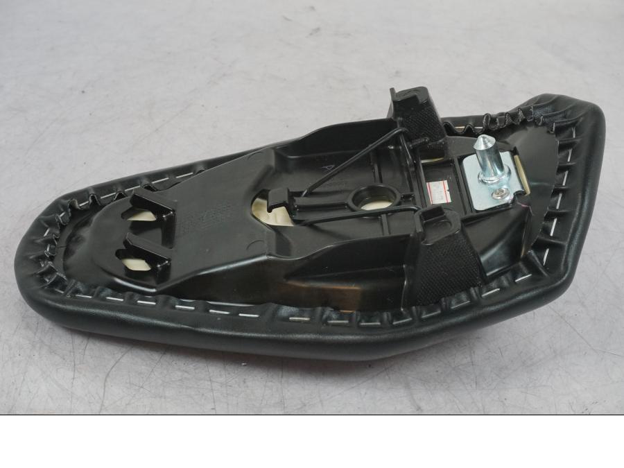 Extrabild1 på Sadel från en Kawasaki ZX-4R -2024 motorcykel.