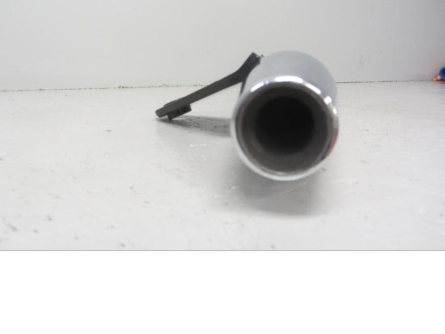 Vänster sida på Ljuddämpare från en Triumph Speedmaster -2010 motorcykel.