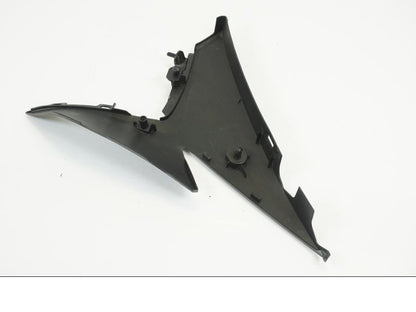 Snett uppifrån på Sidopanel från en Suzuki GSX-R 1000 -2009 motorcykel.