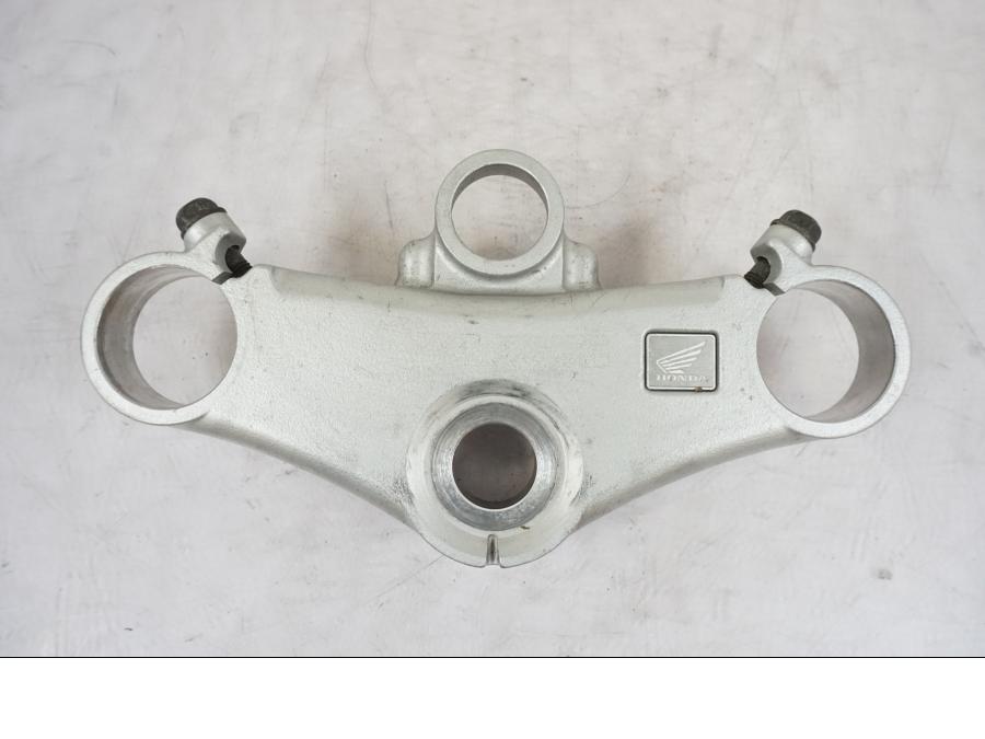 Framsidan på Gaffelkrona från en Honda VTR 1000 F -1997 motorcykel.