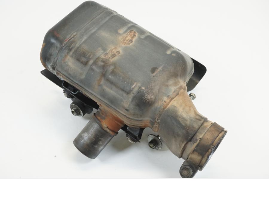 Vänster sida på Mellanburk från en Suzuki GSX-R 1000 -2009 motorcykel.