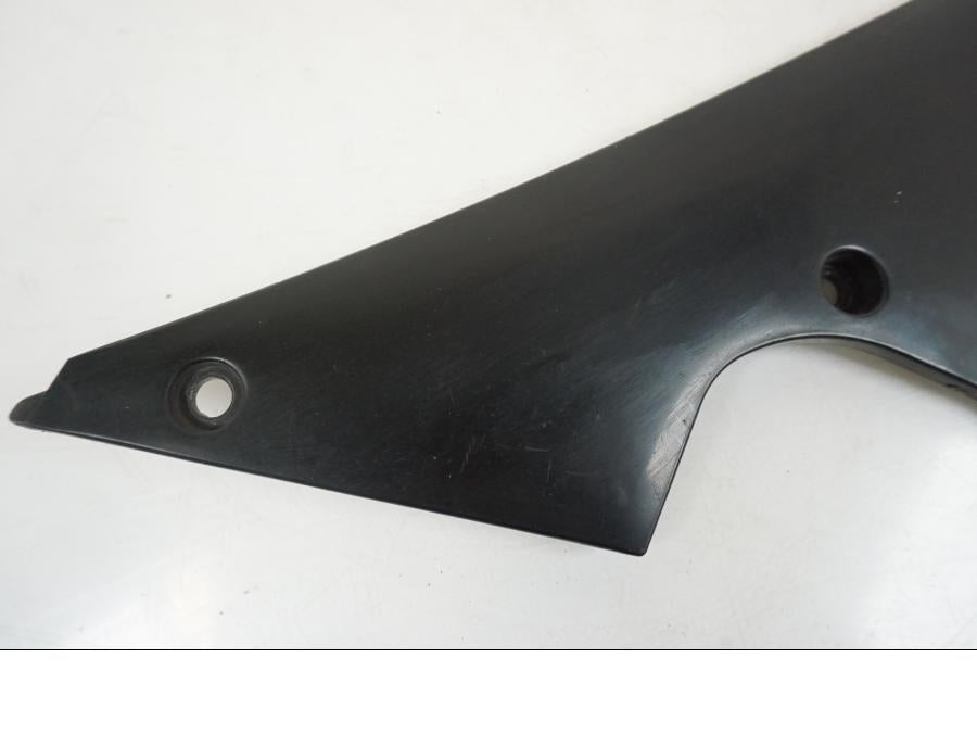 Höger sida på Sidkåpa från en Suzuki GSX-R 750 -2001 motorcykel.