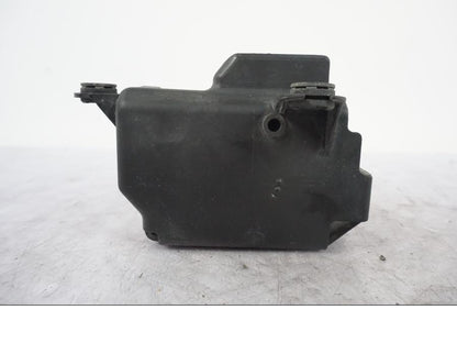 Vänster sida på ABS Modulator från en KTM 690 SMCR -2016 motorcykel.