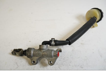 Framsidan på Bromshuvudcylinder från en Kawasaki ZXR 750 -1993 motorcykel.