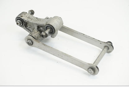 Framsidan på Stötdämparlänkage från en Kawasaki ZX-12R -2000 motorcykel.