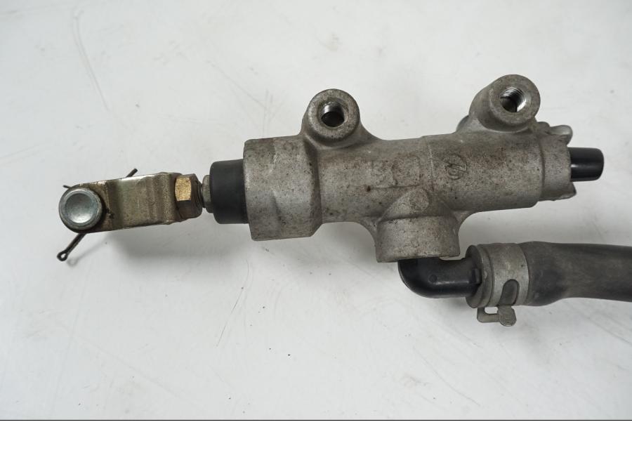 Snett uppifrån på Bromshuvudcylinder från en Kawasaki Z 750 -2006 motorcykel.