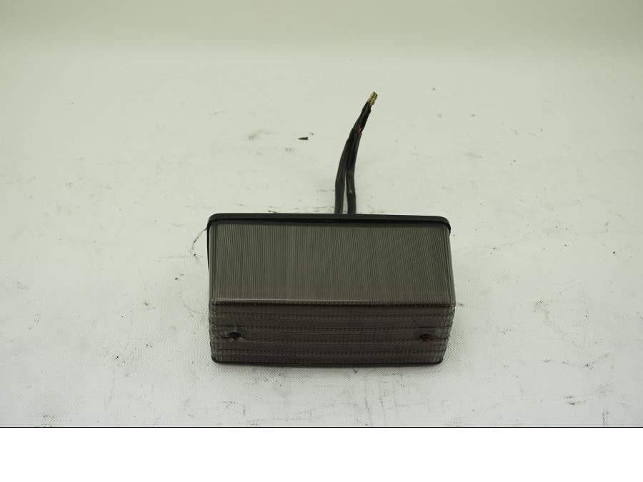 Framsidan på Baklampa från en Kawasaki Z 750 80-tal -1984 motorcykel.