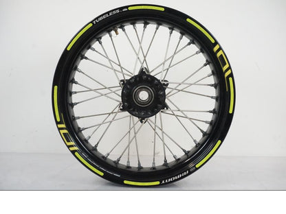 Framsidan på Fälg från en Husqvarna 701 SUPERMOTO ABS -2016 motorcykel.