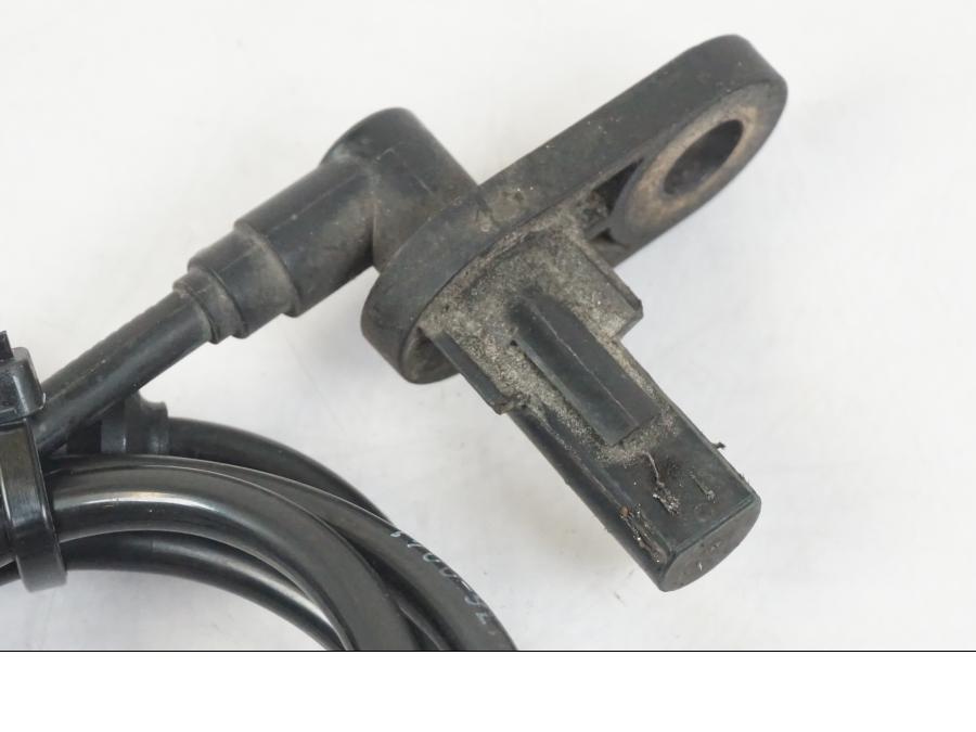 Vänster sida på ABS givare från en Kawasaki ER-6F -2010 motorcykel.