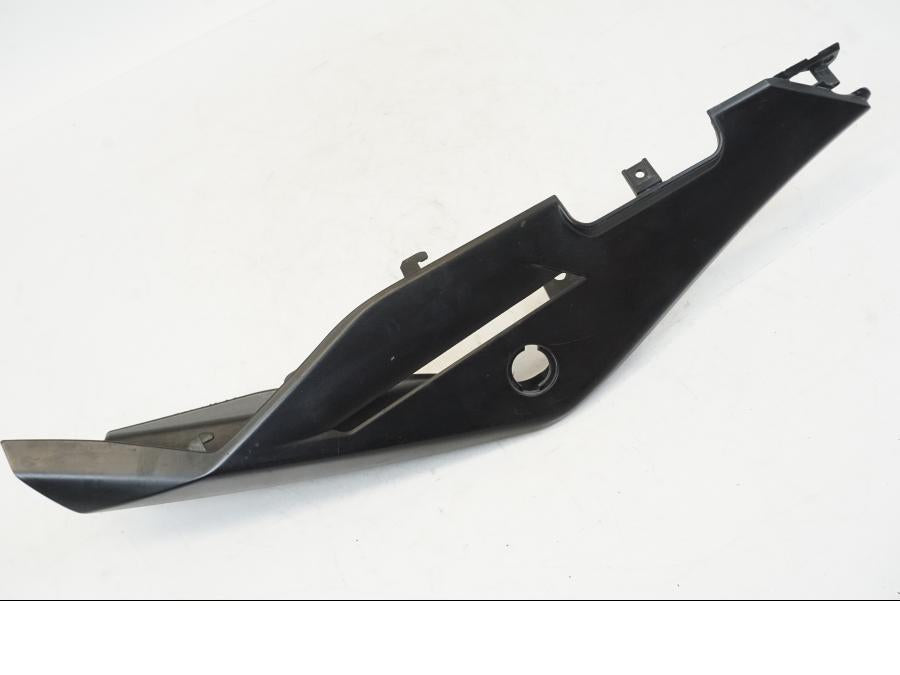 Framsidan på Bakvinge från en Aprilia Tuono V4R -2011 motorcykel.