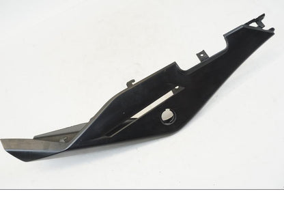 Framsidan på Bakvinge från en Aprilia Tuono V4R -2011 motorcykel.