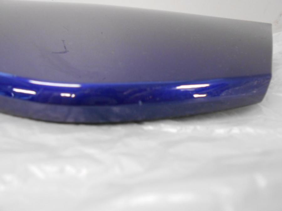 Höger sida på Bakvinge från en Yamaha YP 400 -2004 motorcykel.