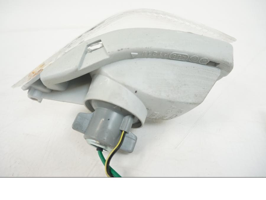 Vänster sida på Blinkers från en Kawasaki ZZR 1100 -1994 motorcykel.