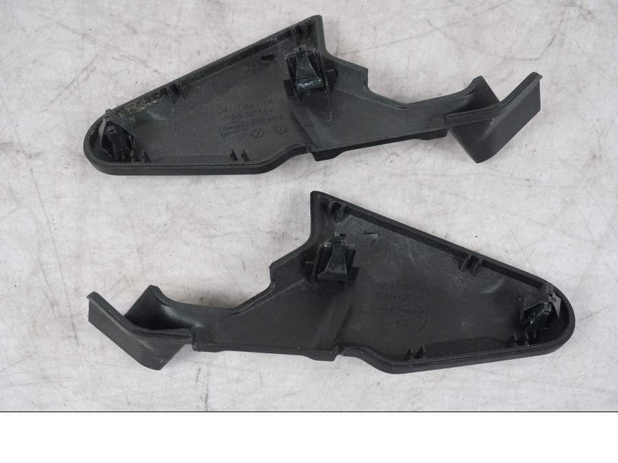 Höger sida på Vindruta från en Ducati Multistrada V4 -2024 motorcykel.