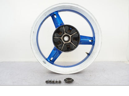 Framsidan på Fälg från en Suzuki GSX-R 750 -2001 motorcykel.