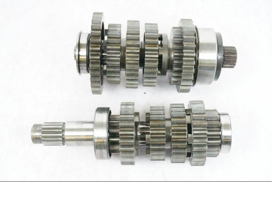 Framsidan på Växellåda från en BMW F 800 GS -2009 motorcykel.